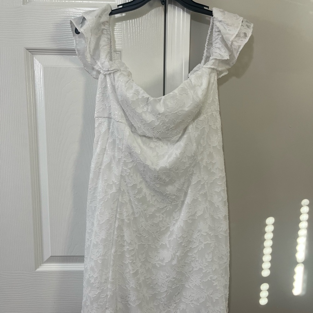 Elegant White Lace Dress
